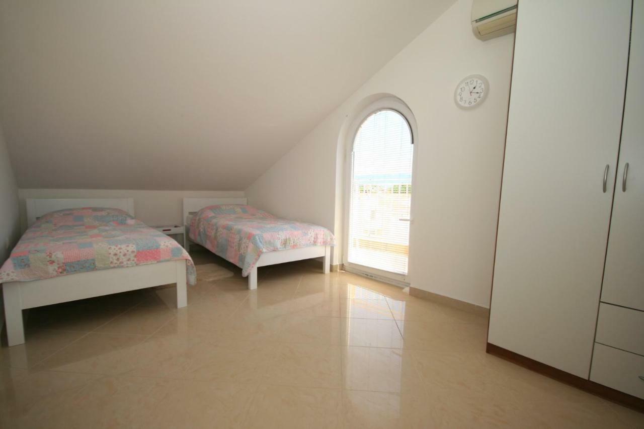 Apartment Mimoza 5, Baska, Krk 외부 사진